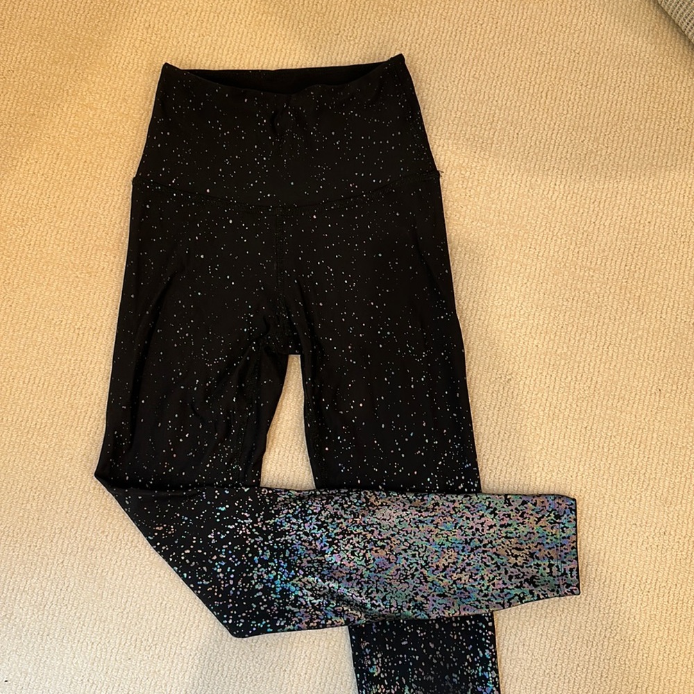 Beyond Yoga leggings - size small.